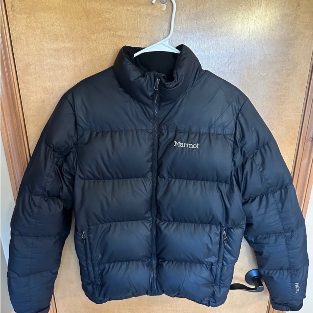 Marmot Down jacket in men’s size medium. 700-fill down
